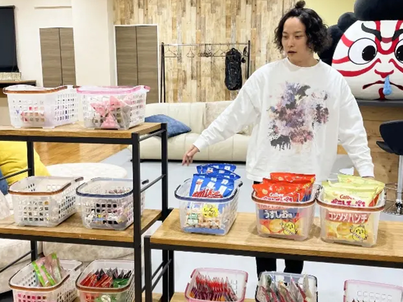 お菓子食べ放題